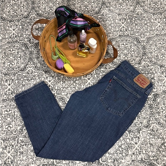 Levi's Boyfriend Jeans Mid Rise Dark Wash PC9 19887-0125 Women's Size W31 L27 - Picture 1 of 8